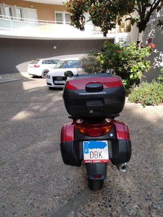 Honda NT650V Deauville - Muy cuidada