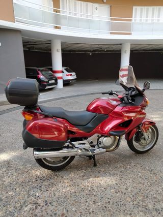 Honda NT650V Deauville - Muy cuidada
