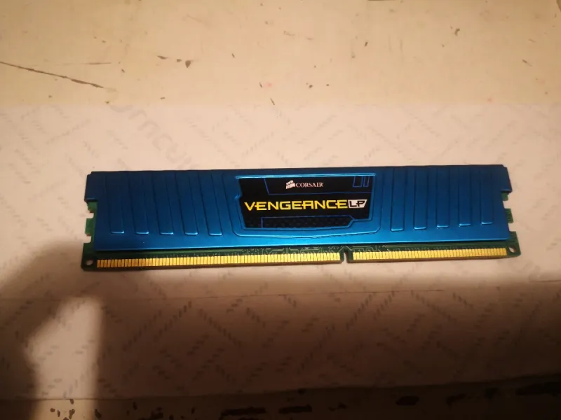 Memoria RAM Corsair Vengeance 16GB