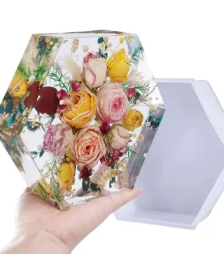 Rettangolo in resina epossidica con fiori