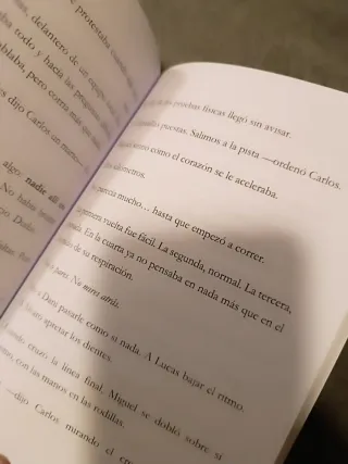 Entre el balón y el silbato: La historia de Mig...