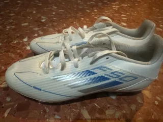 Botas de fútbol Adidas F50 Blancas/Azules