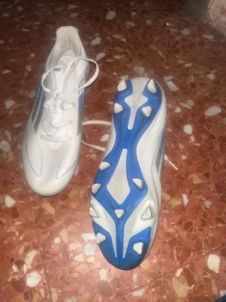 Botas de fútbol Adidas F50 Blancas/Azules