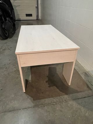 Mesa centro elevable.