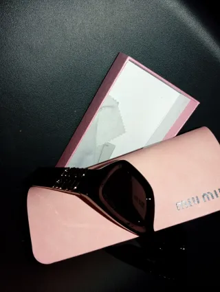 Gafas de Sol Miu Miu Negras y Rosas