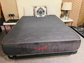 Colchón, base y cabecero