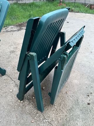 Tumbonas de jardín verdes (2 disponibles)