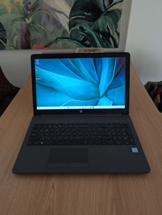 HP 250 G7 Portátil Negro