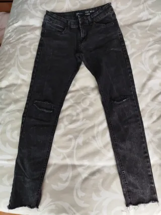 Lote 5 Pantalones Vaqueros Chico Bershka y pull&