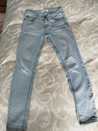 Lote 5 Pantalones Vaqueros Chico Bershka y pull&