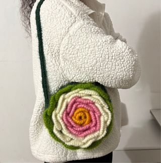 Bolso de lana hecho a mano