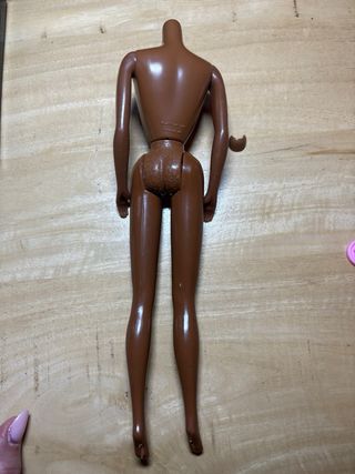 Corpo Barbie per ricambi marrone