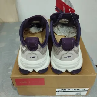 Zapatillas Altra grises y moradas