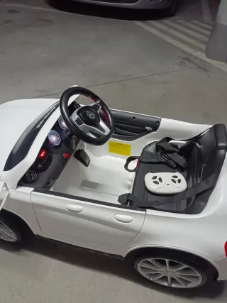Coche eléctrico infantil Mercedes AMG