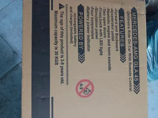 Coche eléctrico infantil Mercedes AMG