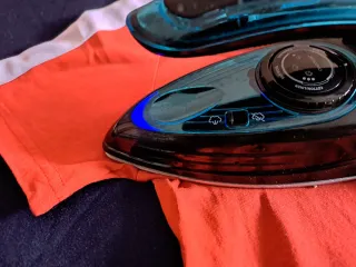 Plancha de viaje "Cecotec" pequeña