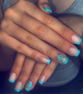 Uñas acrílicas, gel, permanentes a buen precio