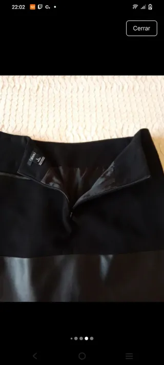 Falda Sfera negra efecto piel