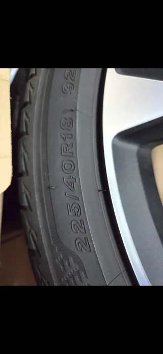 4-Ruedas con llantas 225/40R18 92Y Seat Leon Cupra