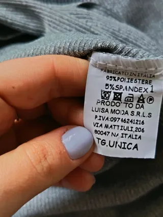 Top grigio cut out manica lunga