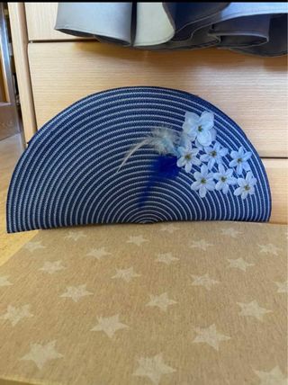 Vestido de ceremonia azul y plateado