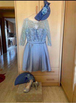 Vestido de ceremonia azul y plateado