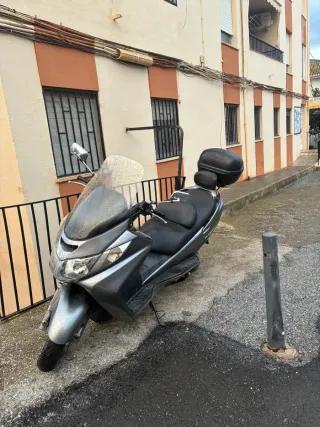Suzuki Burgman 250cc Maxi Scooter