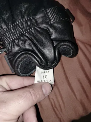 Guantes de Gore-tex Negros.