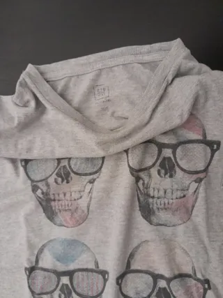 Maglietta grigia con stampa teschio