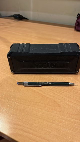 Altavoz Bluetooth PUNKER Negro