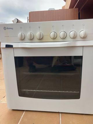 Placa Vitrocerámica Balay con horno