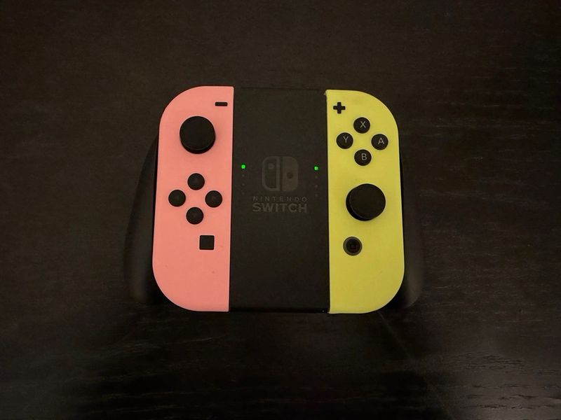Nintendo Switch OLED +1TB +2JoyCon +juego +funda afbeelding 2
