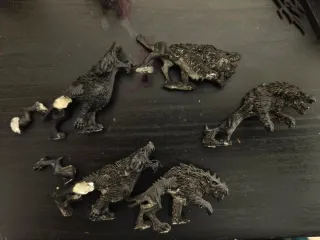 Hombres Bestia Perros Miniaturas