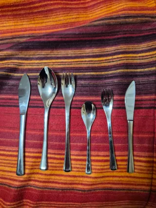 Set posate eleganti in metallo