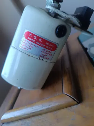 Máquina de coser Alfa Royale