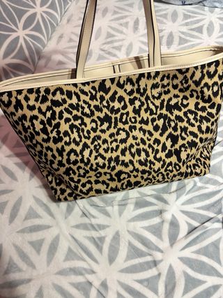 Bolso Lola Casademunt estampado leopardo
