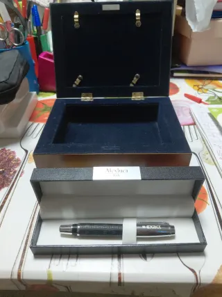 Joyero Alexluca y bolígrafo Exact