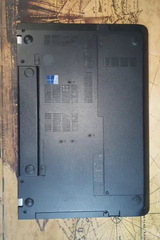 Portátil Lenovo ThinkPad E570