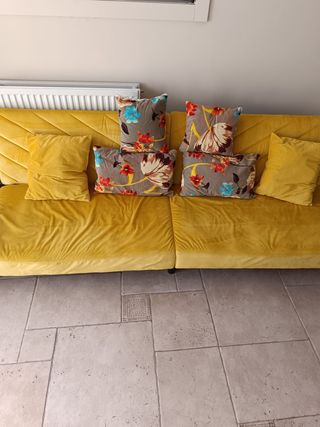 Sofá 2 plazas plegable terciopelo amarillo