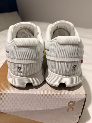 Zapatillas On Cloud 5 Blancas Talla 42 Nuevas