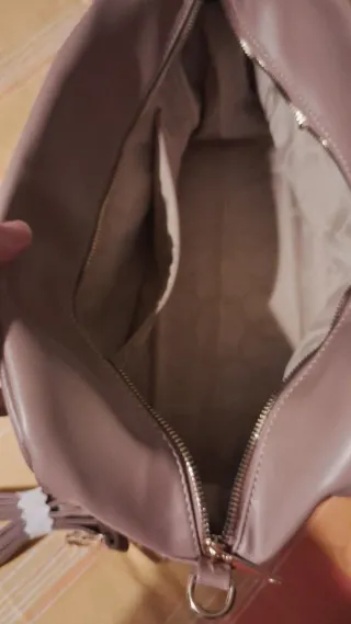 Borsa Beige rosato con Dettagli Oro