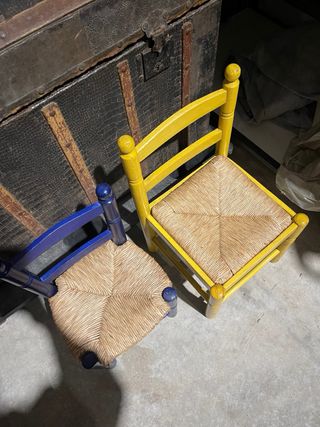 2 Sillas Infantiles de Madera y Rattan