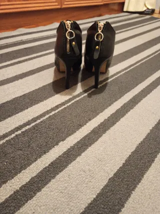 Botines de tacón negros