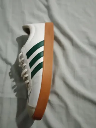 Zapatillas Adidas Blancas y Verdes