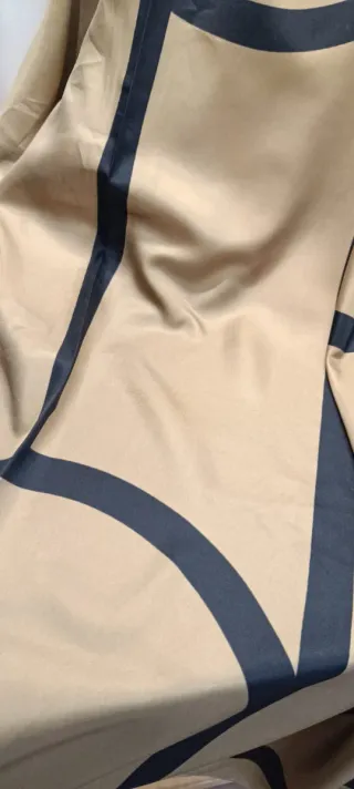 Pañuelo H&M Negro y Marrón