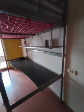 Litera Ikea + mesa y estantería (URGE POR MUDANZA)