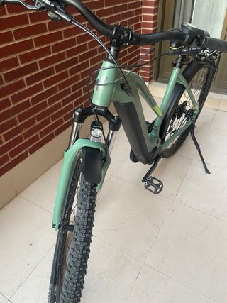 Bicicleta eléctrica como nueva.