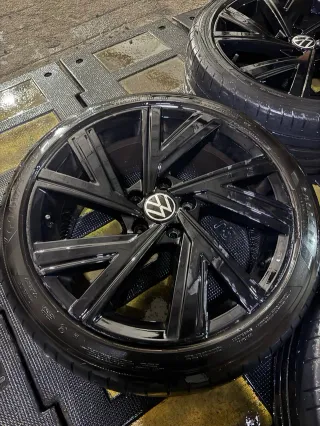 Llantas Bergamo Golf 8 GTI Originales