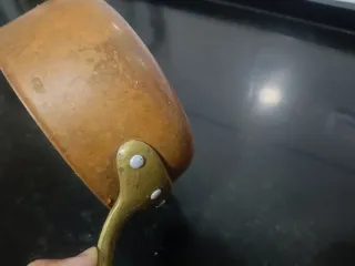 Cacerola de cobre con mango