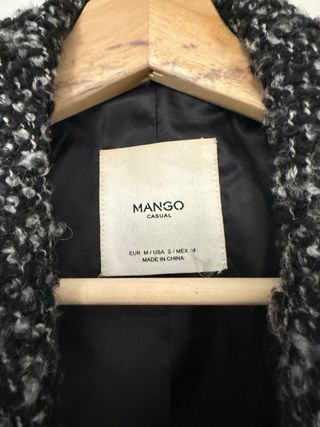 Abrigo Mango Negro Talla S